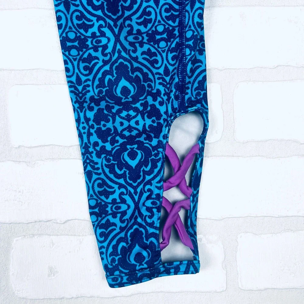 Old Navy Active Girls Blue Patterned Leggings with Criss Cross Detail Size M (8)
